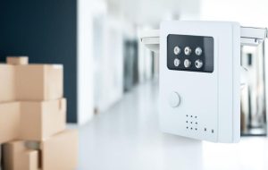 Современные системы безопасности для офиса, склада и дома - как правильно выбрать оборудование для защиты вашего имущества