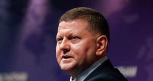 Залужный неожиданно отреагировал на слухи о начале политической карьеры