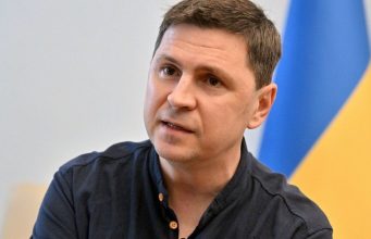 Подоляк заявил, что идет Третья мировая война, и объяснил, почему применение ядерного оружия теперь лишено смысла